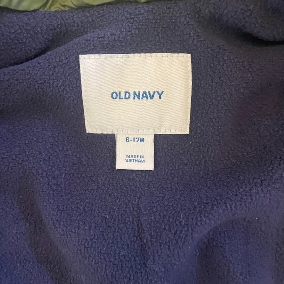 Old navy Frost free bubble vest size 6-12 MO - Picture 3 of 3